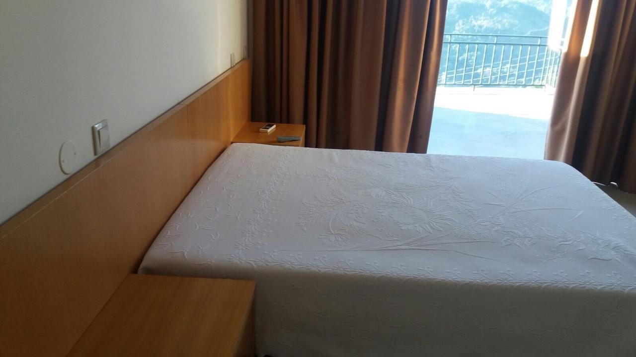 Bed and Breakfast Refugio Do Geres Alamela Экстерьер фото